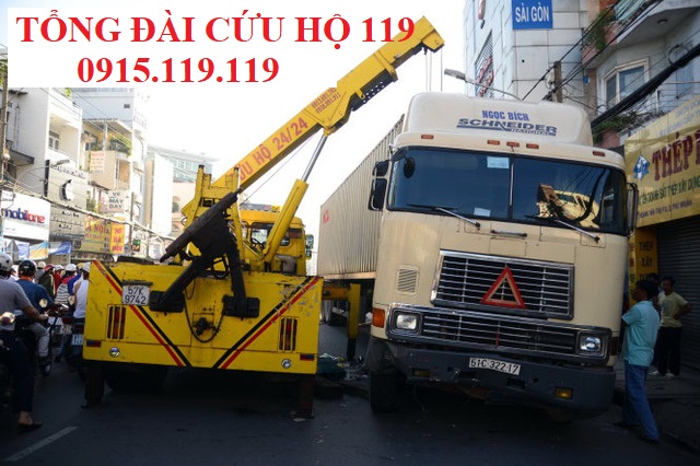 Cứu hộ xe container