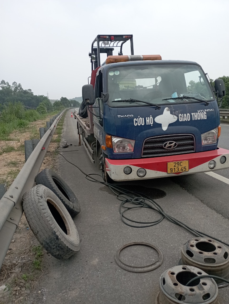 Cứu hộ ô tô Bắc Từ Liêm Uy tín, nhanh chóng, giá hợp lý nhất Hà Nội. Sở hữu đội cứu hộ ô tô Bắc Từ Liêm lớn nhất Hà Nội.